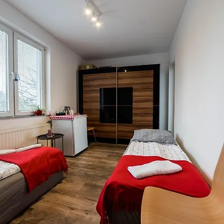 Nad Pizzeria Quarto em Acomodações Particulares *